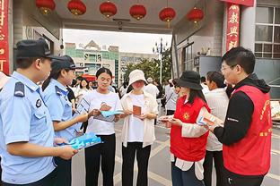 小卡：我们下半场的防守更好了 但还必须更加稳定